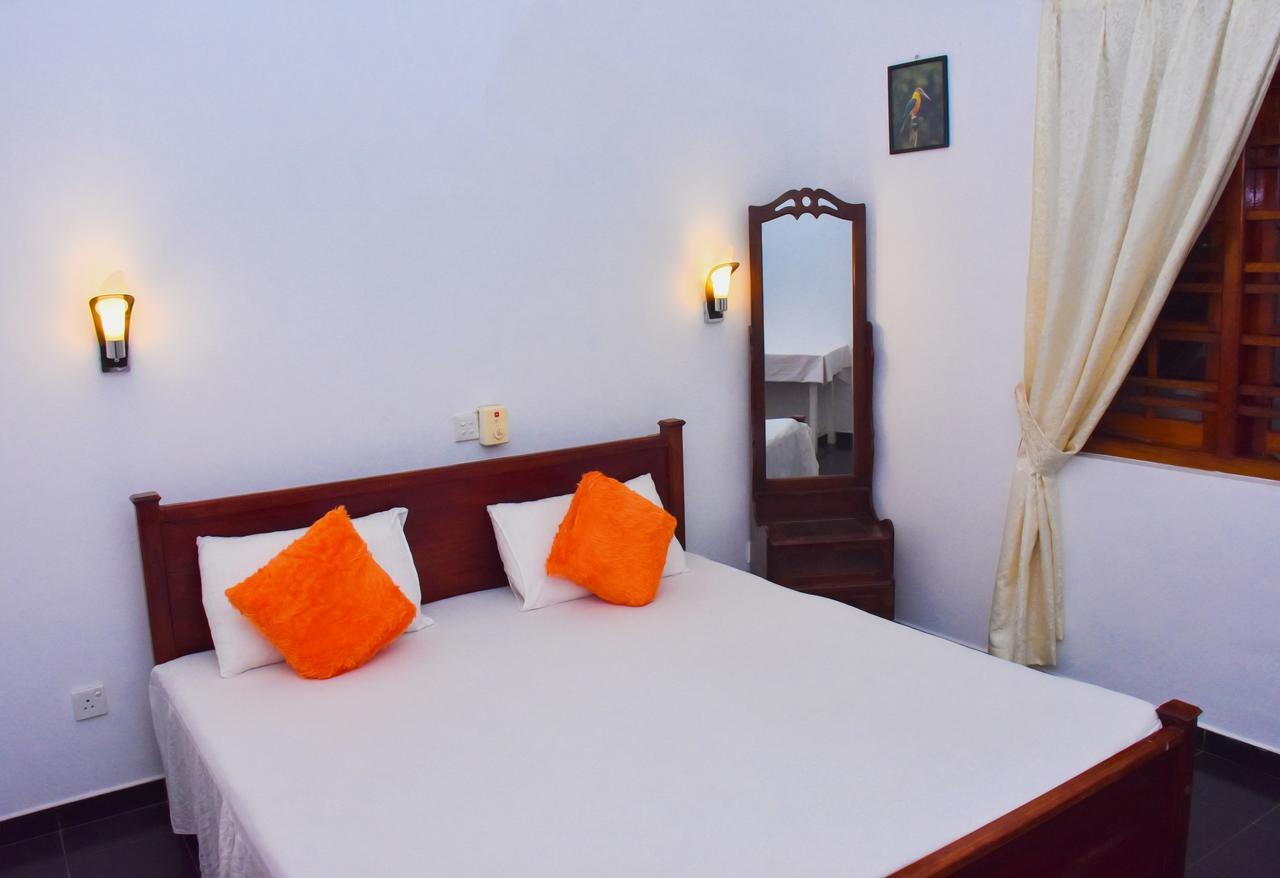 Mali Guest House Hikkaduwa Exterior foto