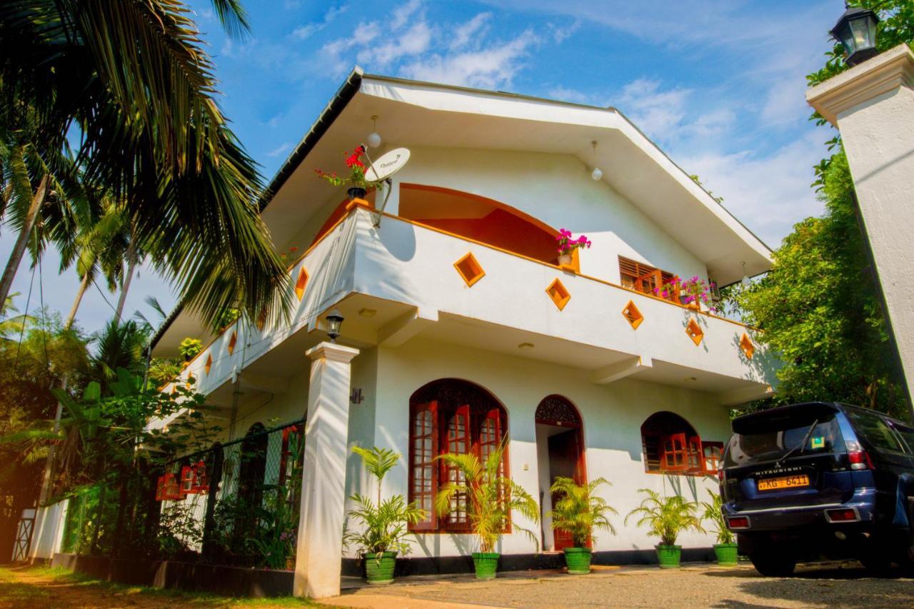 Mali Guest House Hikkaduwa Exterior foto