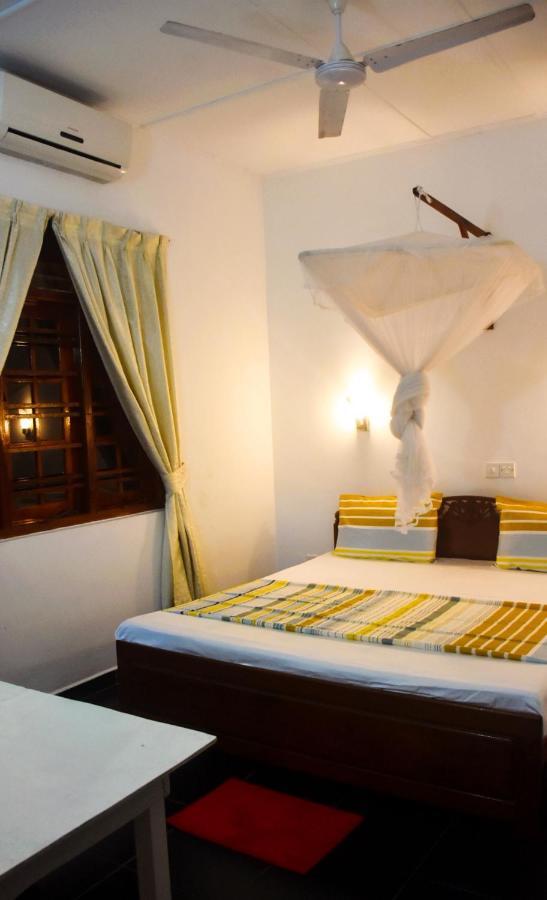 Mali Guest House Hikkaduwa Exterior foto